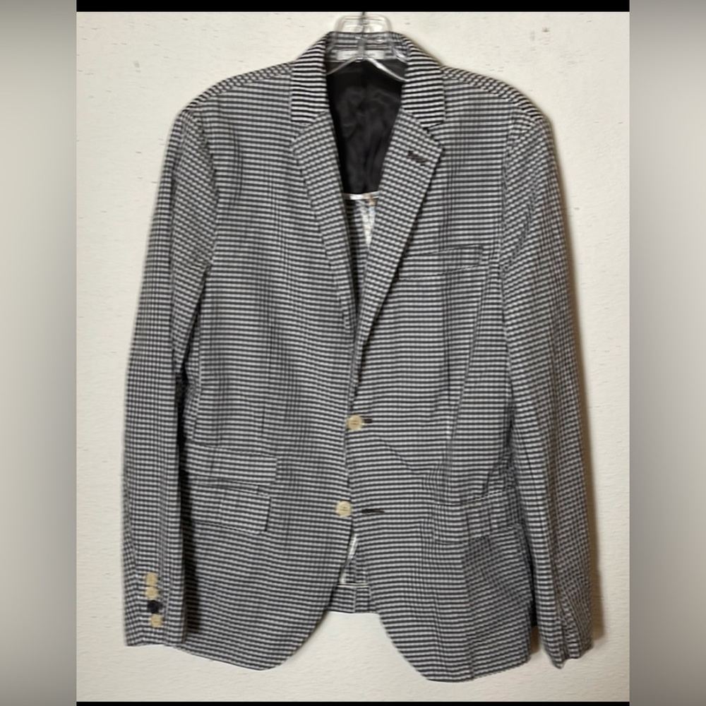 Zara men’s black and white checkered jacket 38
